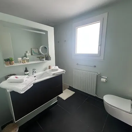 D'hotes Etchebri Bed & Breakfast