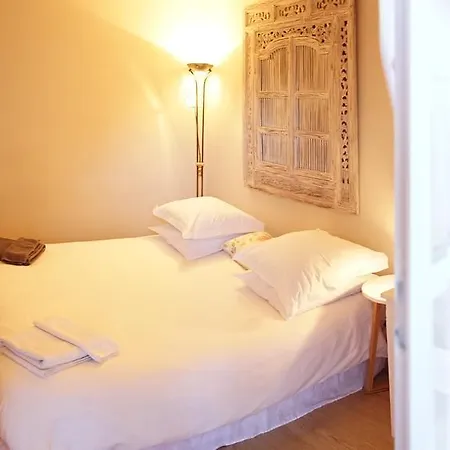 D'hotes Etchebri Bed & Breakfast