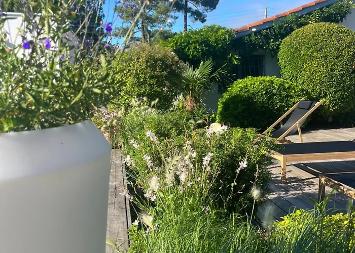 Bed & Breakfast Villa Etchebri- Maison D'Hotes De Charme 4*