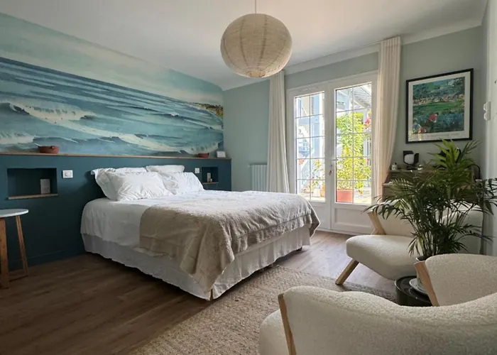 Villa Etchebri- Maison D'Hotes De Charme 4*