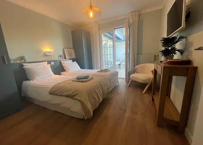Nocleg ze śniadaniem Villa Etchebri- Maison D'Hotes De Charme Anglet
